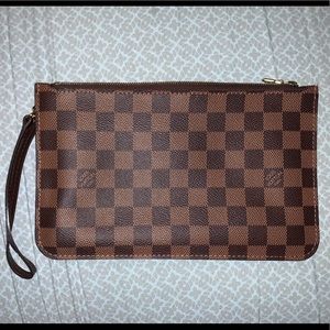 Louis Vuitton Damien Ebene pouch 🖤